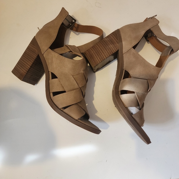 Womens Sandals - Picture 1 of 10
